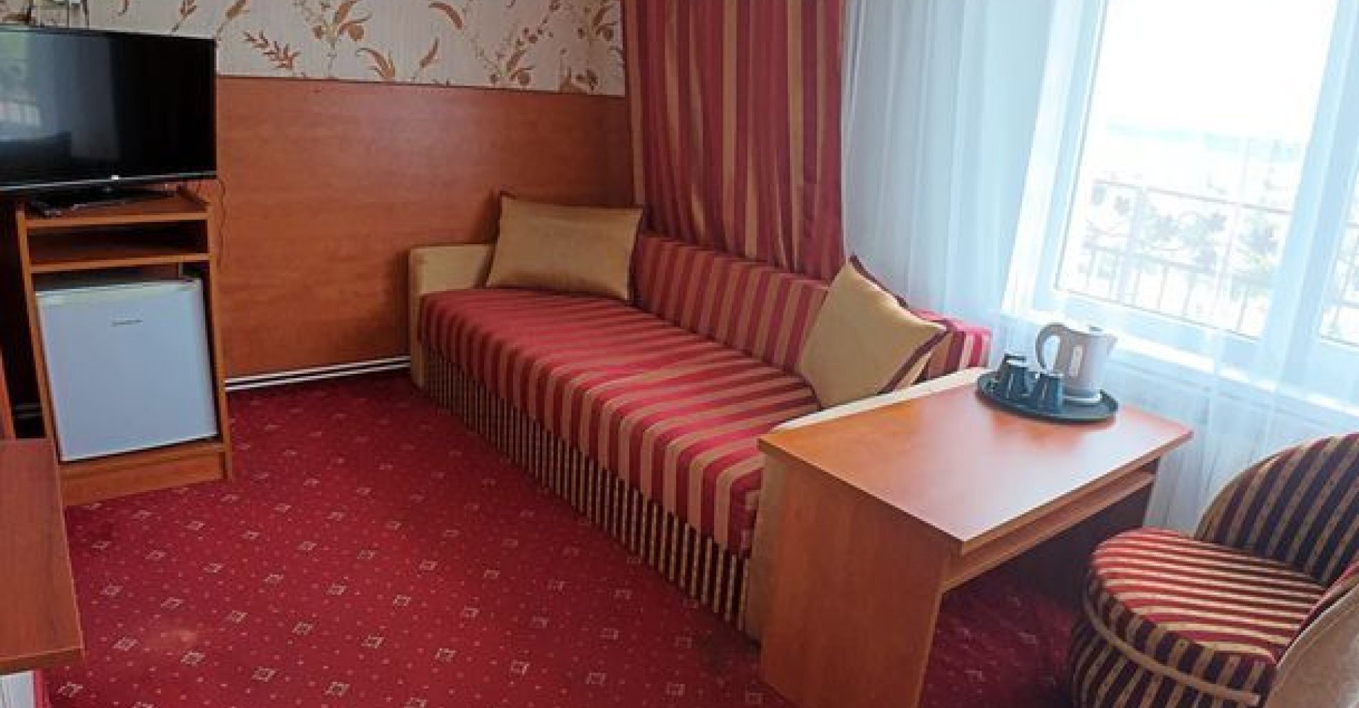 Trzyosobowy standard studio